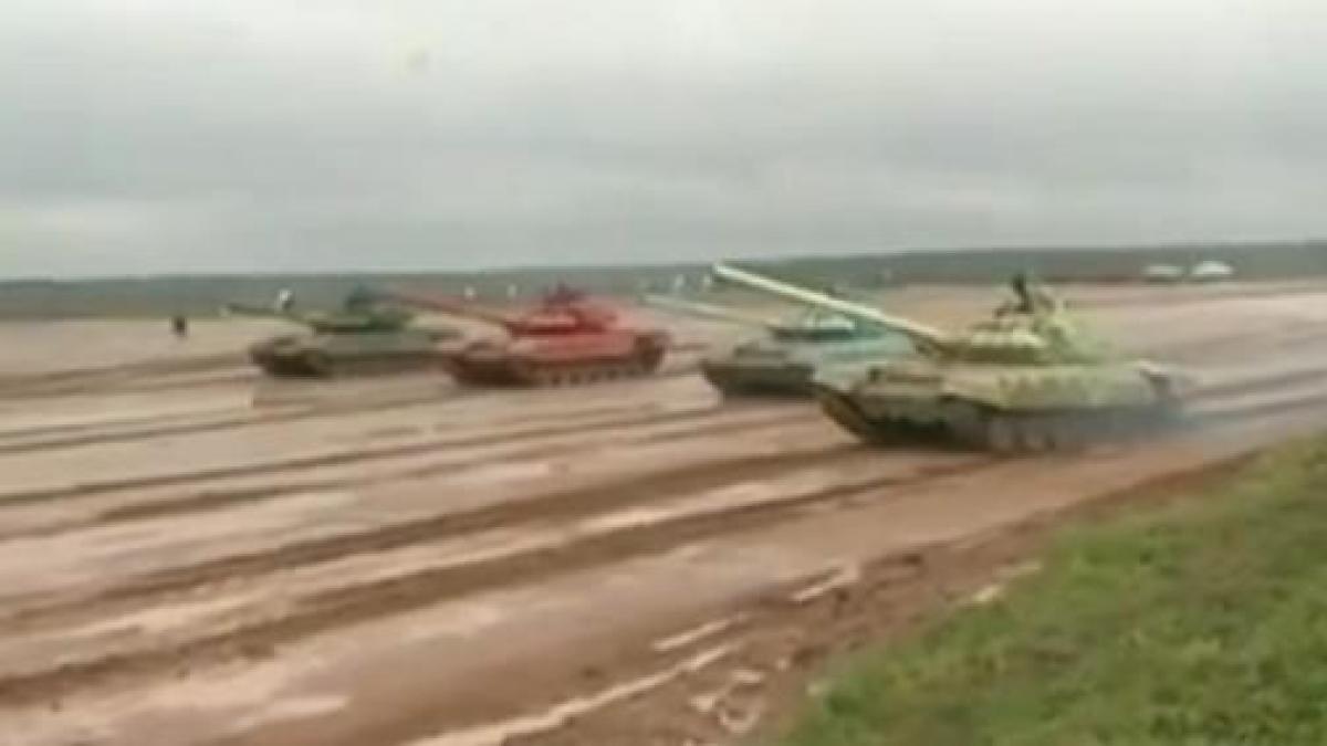 rusia a fost gazda primei editii a biatlonului tancurilor