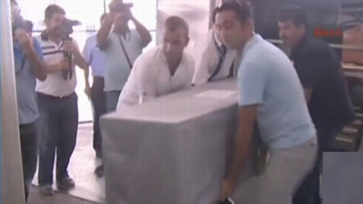 momente dramatice in momentul in care sicriul cu trupul lui cioaba a fost scos din spitalul din