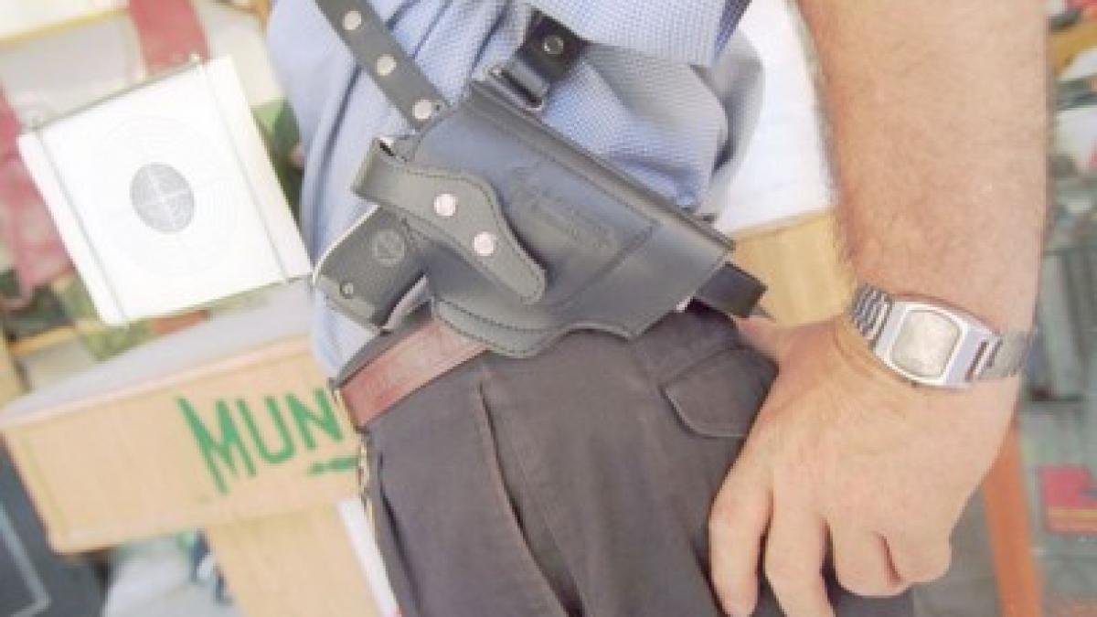 a murit dupa ce a fost impuscat de un politist martorii spun ca omul legii nu trebuia sa apeleze la