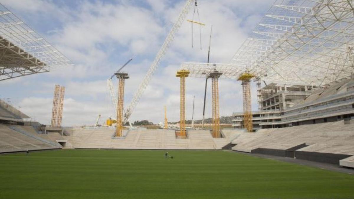 fifa a primit 2 3 milioane de solicitari de bilete pentru cupa mondiala din 2014 in primele 24 de