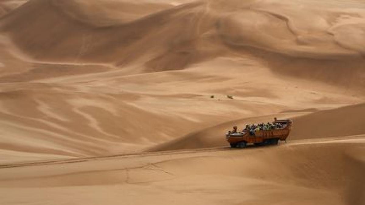 minunea pe care au facut o chinezii in mijlocul desertului fata morgana a devenit realitate