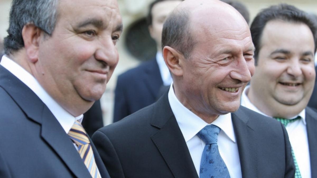 o alta proba a fratiei basescu cioaba ce faceau presedintele si regele in 2006