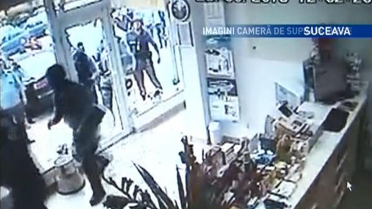 farmaciste sechestrate in suceava s a oprit in usa si a spus aceasta este o luare de ostatici