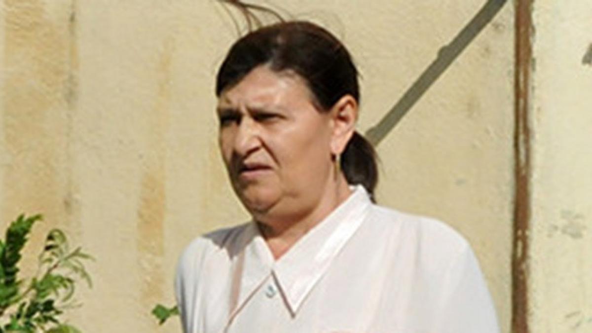 sicriul cu trupul neinsufletit al mamei monicai gabor a fost depus la capela catedralei catolice