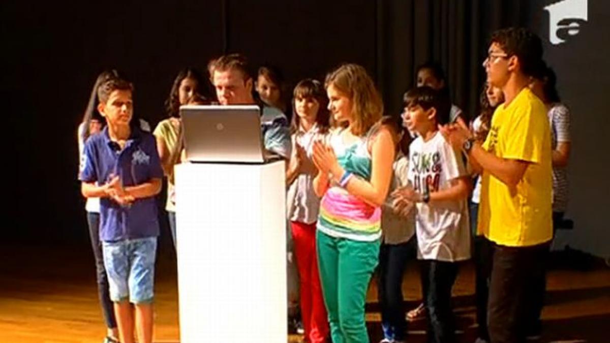 copii romani langa o legenda in cel mai tare show din romania pustii vor canta alaturi de roger