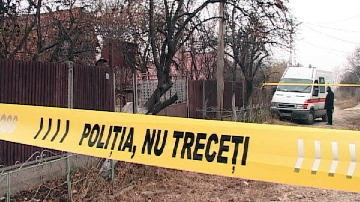 crima oribila in casa groazei un pensionar gelos si a taiat sotia cu toporul de teama ca femeia se