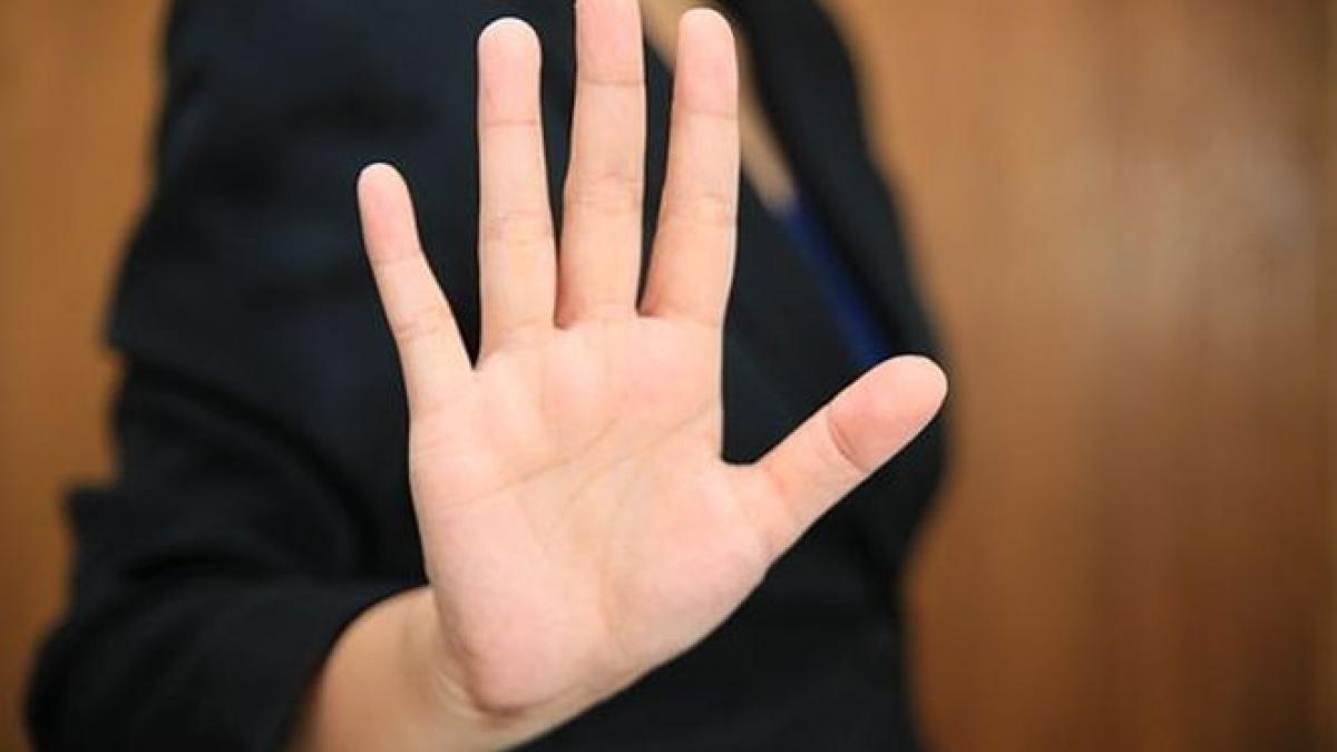 bugetarele sexy pun stapanire pe institutiile publice vezi foto