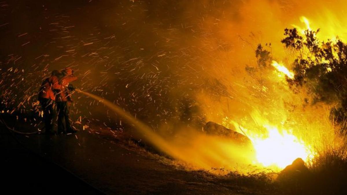 incendiile de padure din portugalia se intensifica mai multe sate au fost evacuate