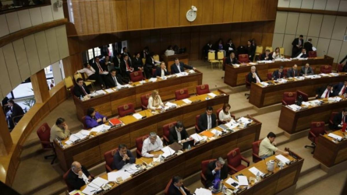 oficialii militari americani discuta cu democrati si republicani despre posibila interventie in