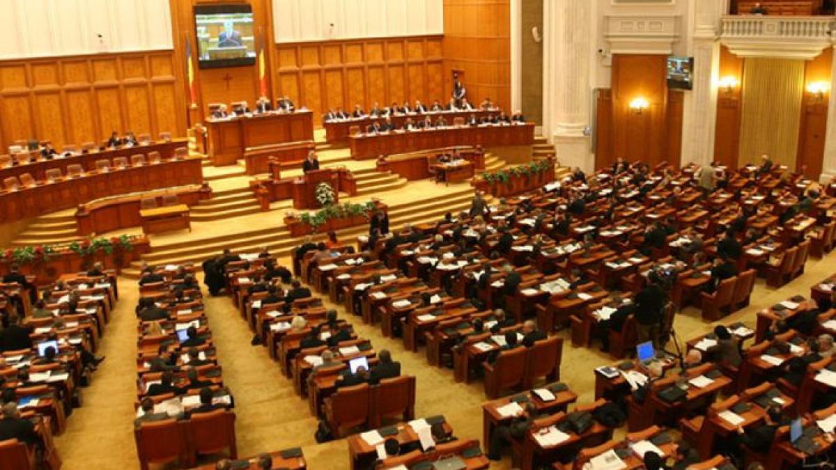 gata cu vacanta parlamentarii se intorc de azi la munca pentru sesiunea de toamna