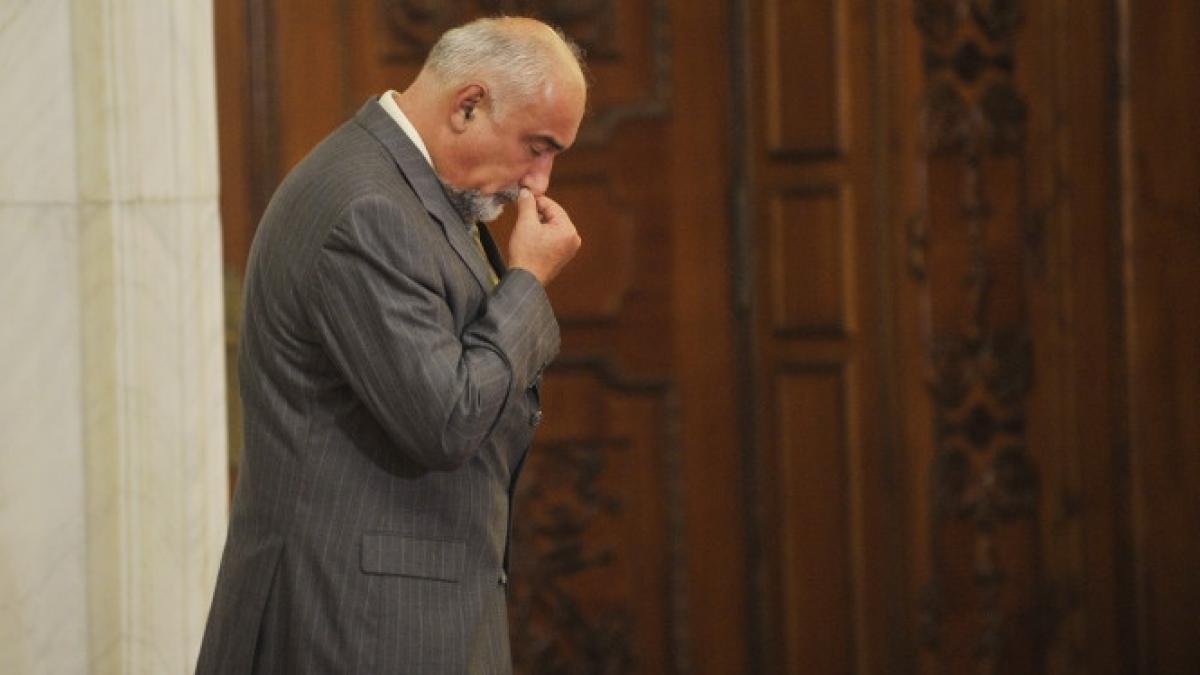 vosganian un grup infractional de peste 40 de persoane a subminat sase ani economia