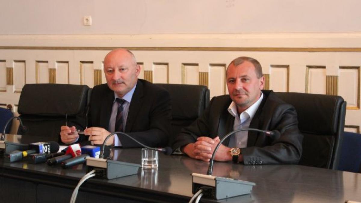 prefectul judetului alba si primarul din rosia montana nu cred ca e nevoie de un referendum pe tema