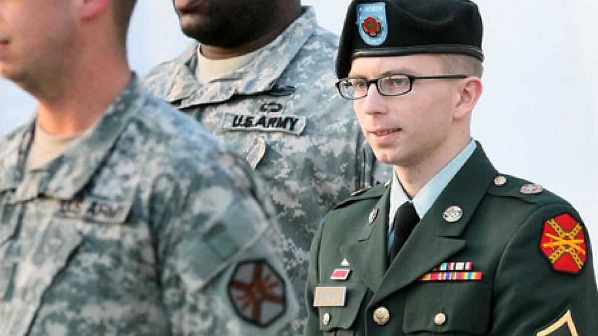cartita wikileaks vrea sa fie gratiat avocatii lui bradley manning au depus deja o cerere adresata