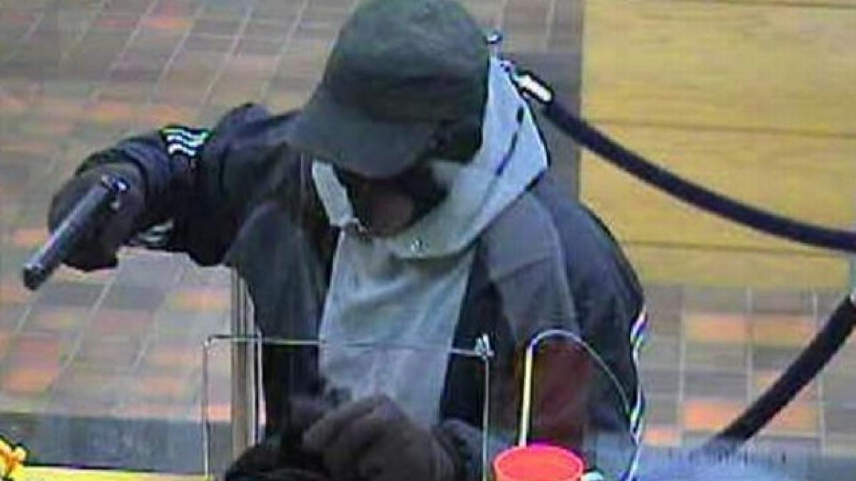 gestul acestui roman a uimit intreaga italie a incercat sa jefuiasca doua banci in 30 de minute