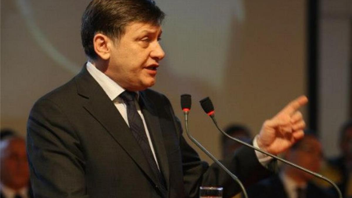 crin antonescu problema cainilor maidanezi nu tine de legislatie daca vrei sa i ucizi trebuie sa i