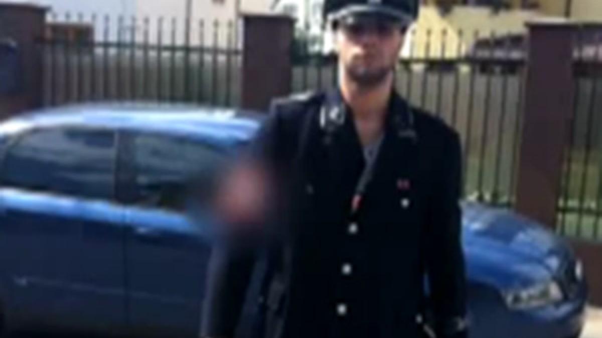 dupa ce a postat fotografia asta pe facebook politia i a batut la usa ce risca un tanar din buzau