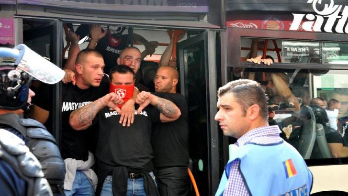 angajatii teraselor din centrul istoric nu am vazut suporteri atat de violenti precum cei unguri