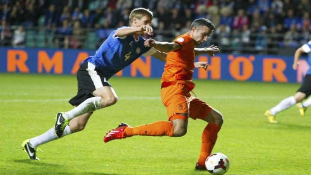 grupa d a preliminariilor cm 2014 olanda obtine doar o remiza in estonia turcia s a distrat cu