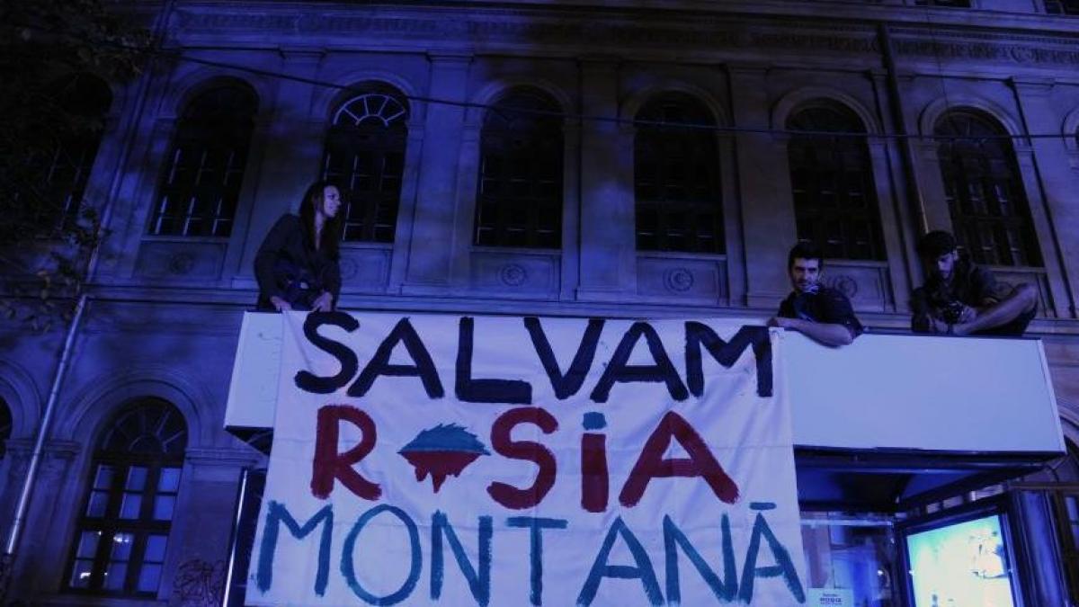 protestul fata de proiectul minier de la rosia montana la sediul tvr