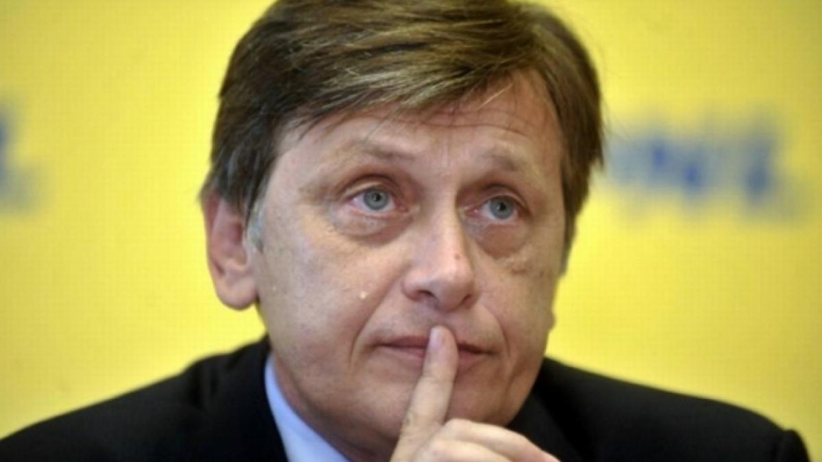 Antonescu felicită protestatarii: E un semn sănătos de civism  