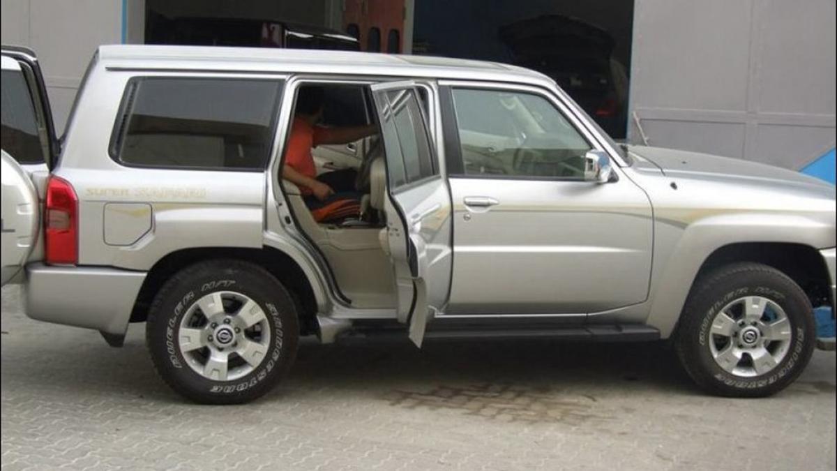 nimeni nu intelege aceasta masina a fost tunata de arabi