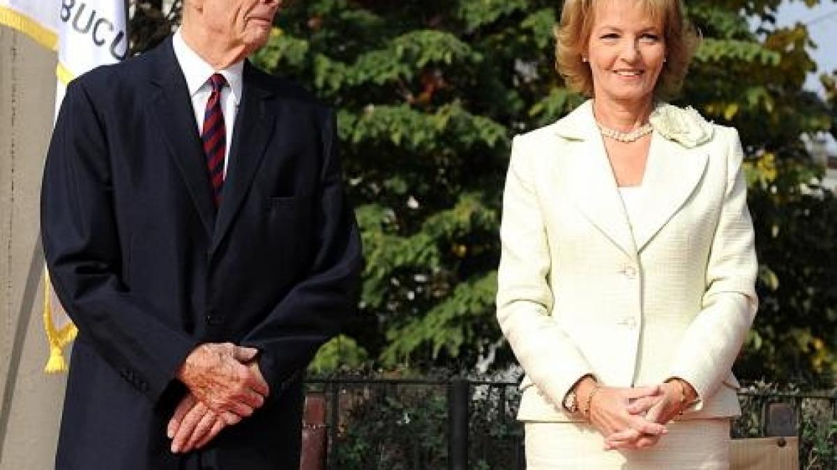 primarul din chisinau dorin chirtoaca decorat de casa regala