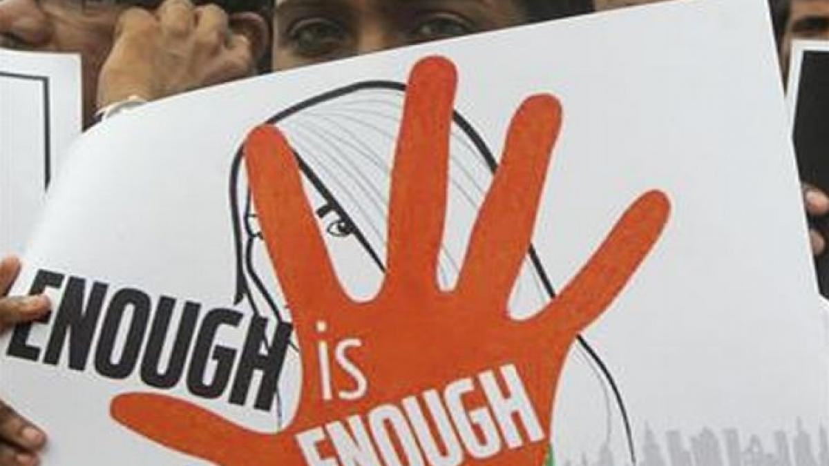 trebuie sa schimbam cultura care le permite barbatilor sa controleze femeile un sfert dintre