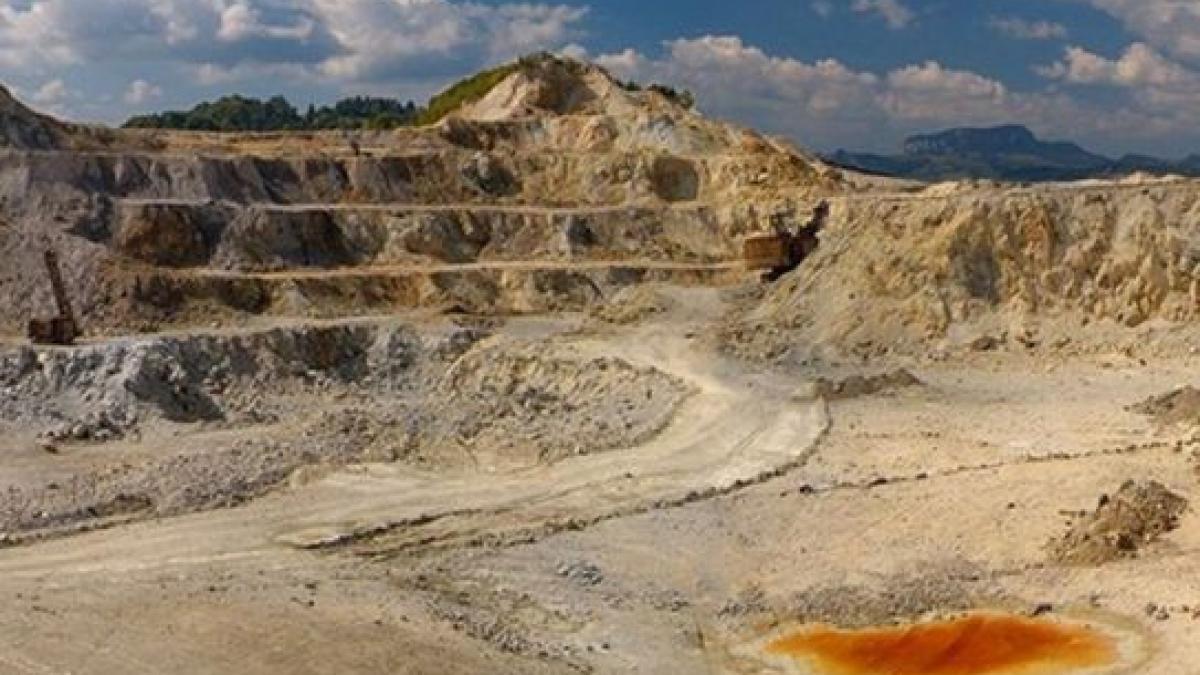 gabriel resources ar putea cere patru miliarde de dolari daca proiectul rosia montana va fi respins