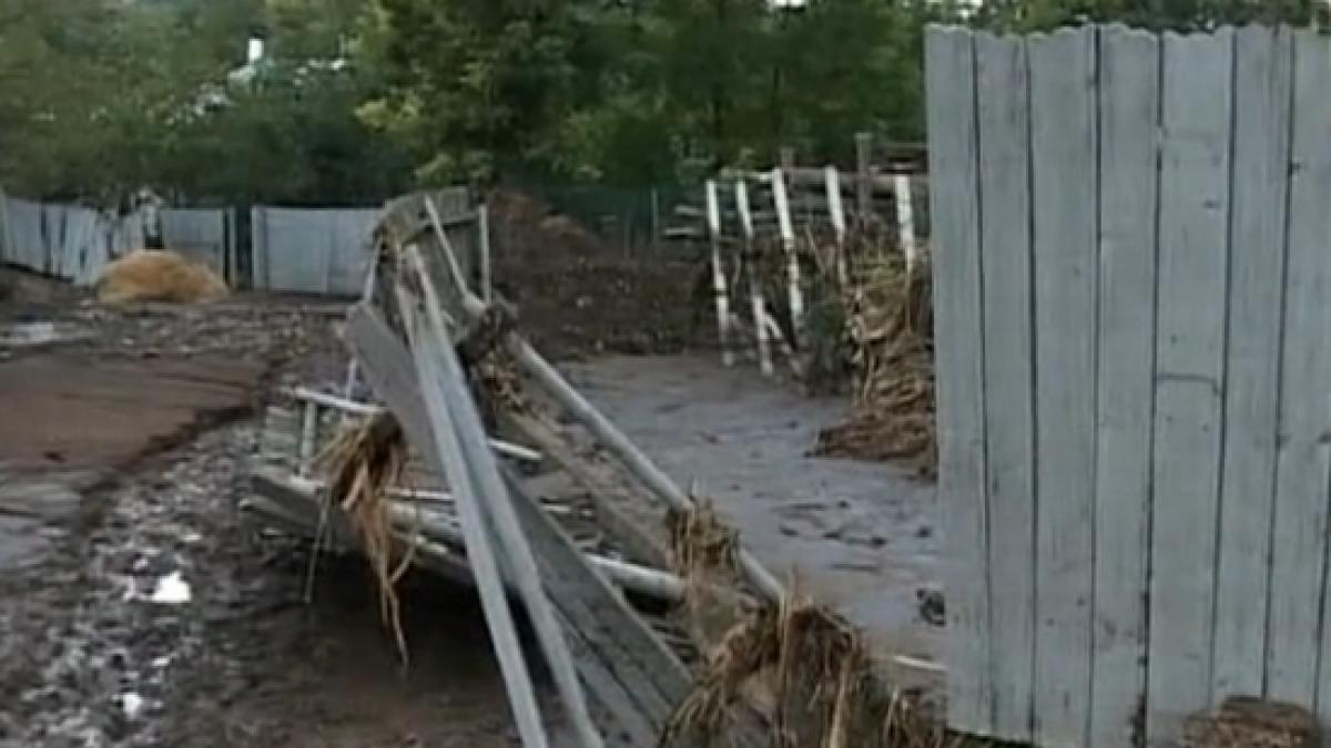 gabriel oprea sinistratii din galati vor primi apa si alimente in momentul de fata nu mai este