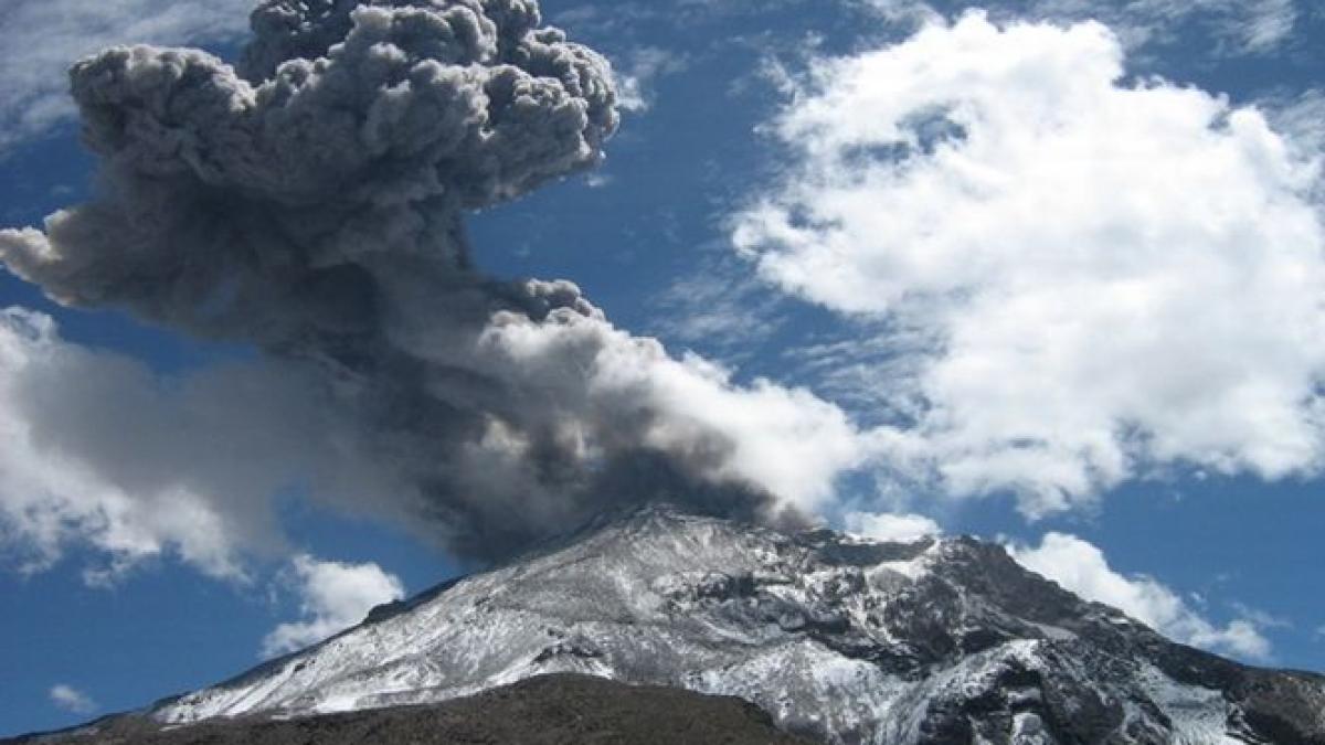 stare de urgenta in peru dupa ce vulcanul ubinas a erupt de sapte ori de la inceputul lunii