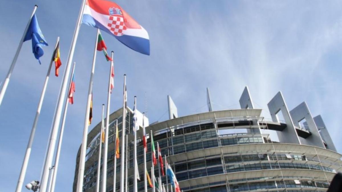 sondaj procentele partidelor si liderilor inaintea alegerilor europarlamentare