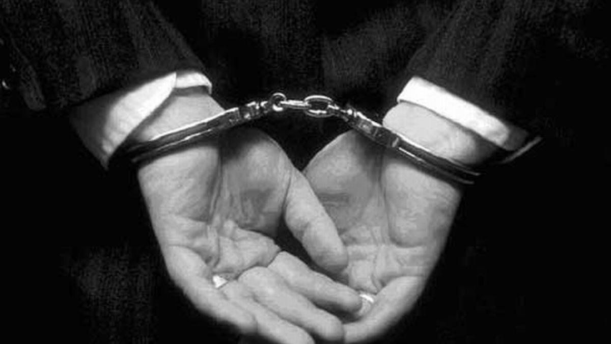 seful serviciului de investigarea fraudelor din ipj ialomita retinut pentru coruptie