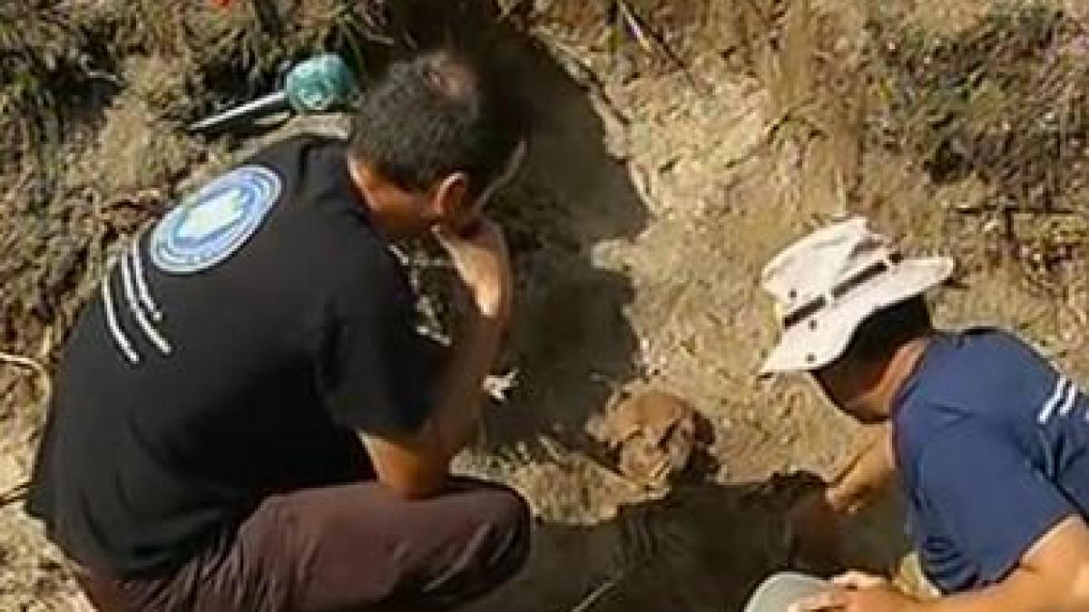 100 de minute imagini terifiante cu gropile comune de la periprava