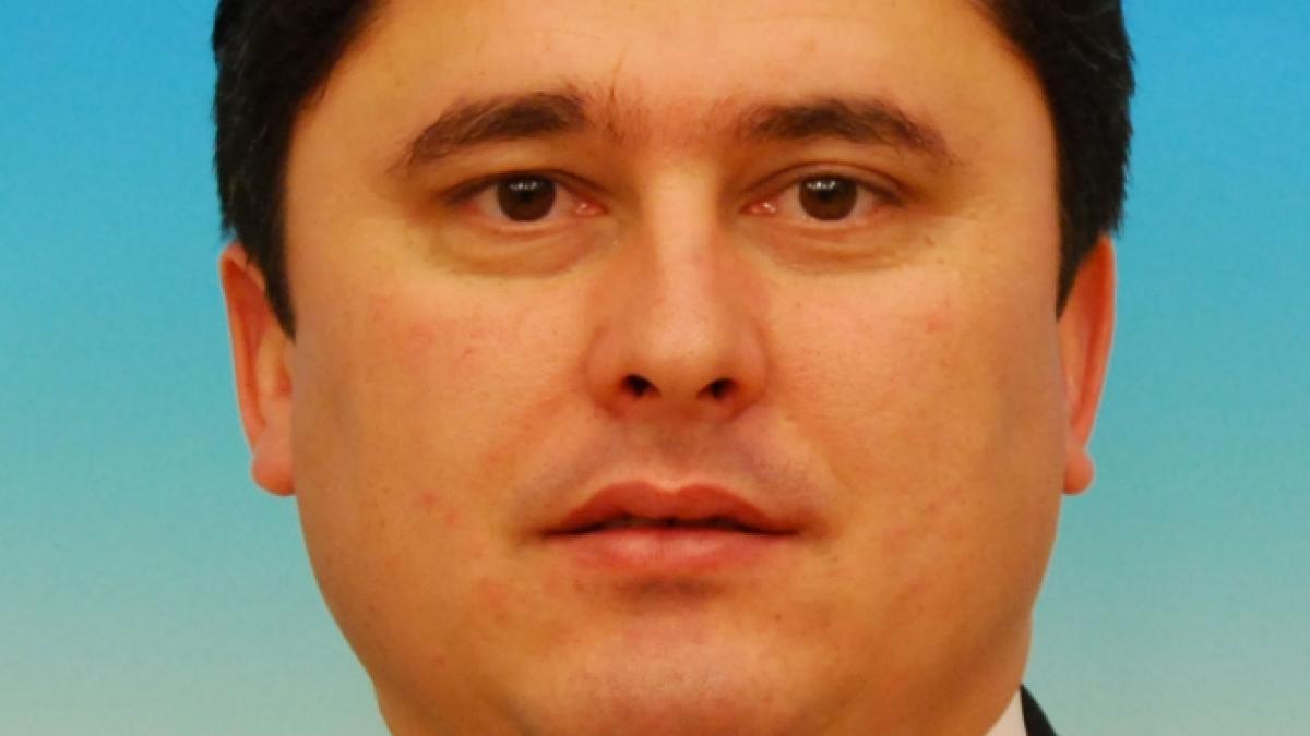 deputat in parlamentul romaniei trimis in judecata pentru ca si a angajat sora si fratele la