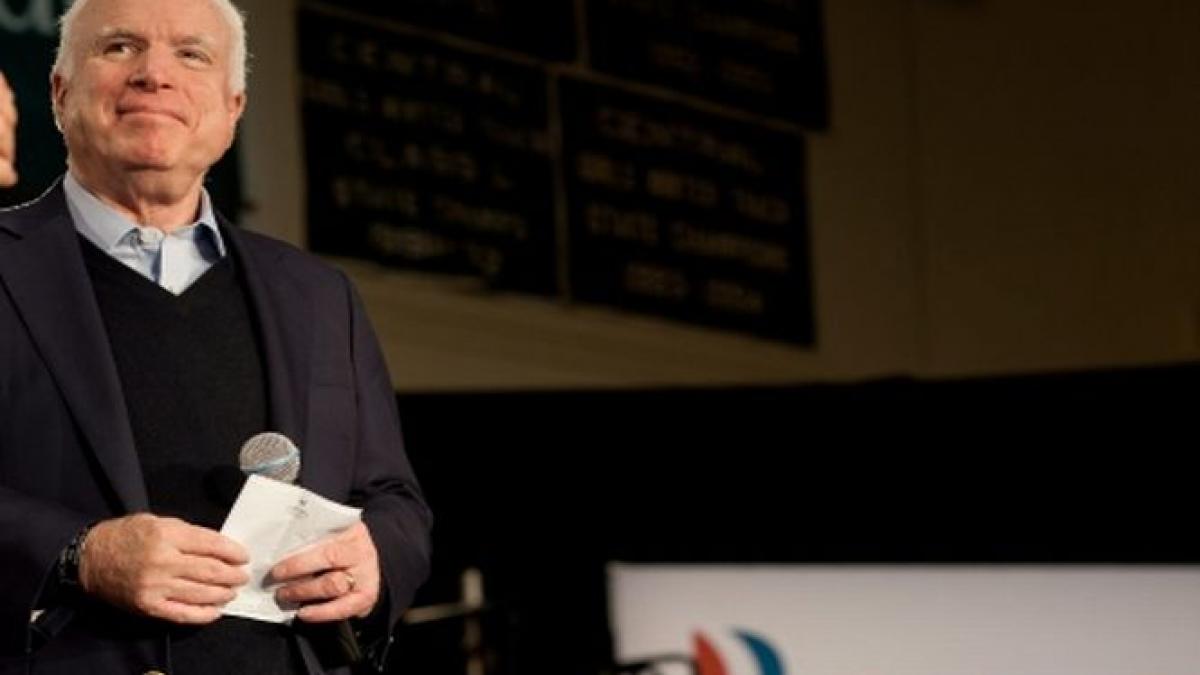 senatorul mccain pune paie pe foc in relatiile ruso americane rusii merita ceva mai bun decat putin