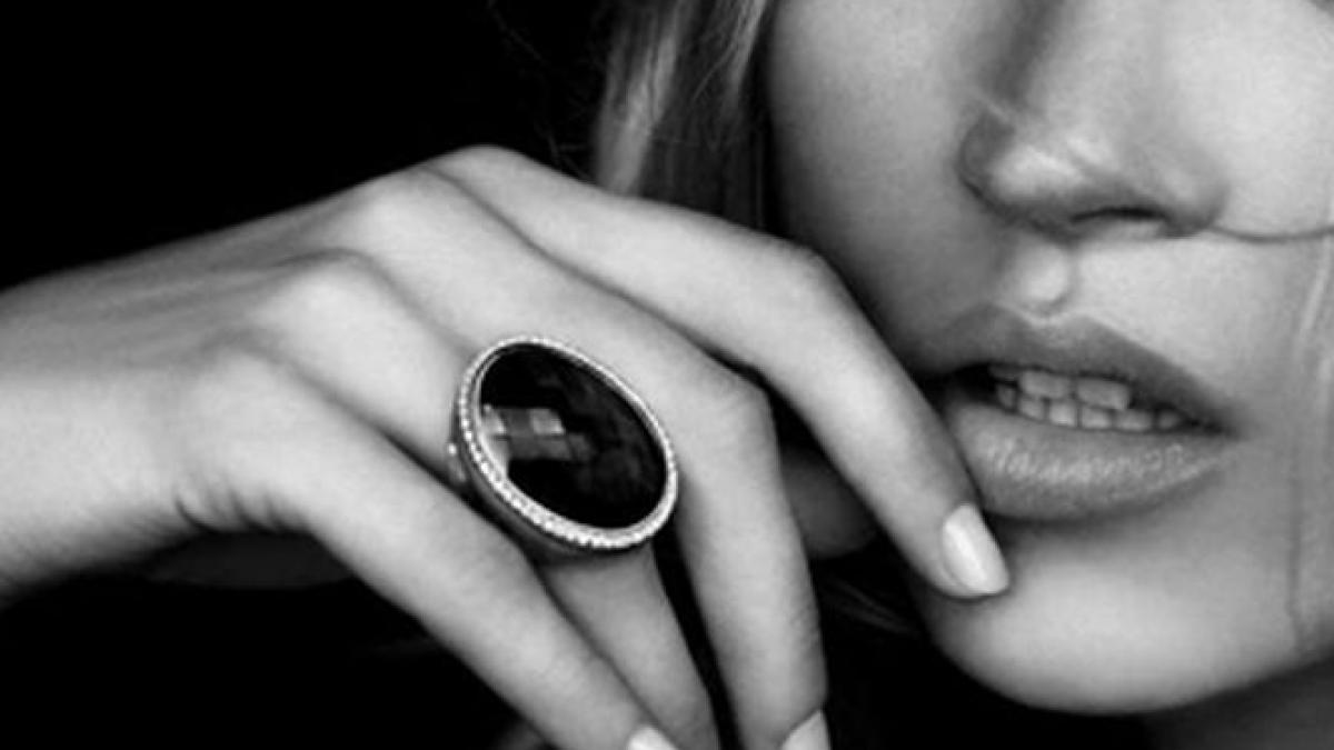 senzualitatea nu are data de expirare femeia care vrea sa arate ca poti sa fii sexy si dupa 40 de