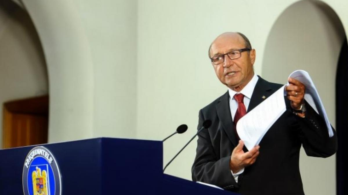 legea referendumului contestata de presedintele traian basescu