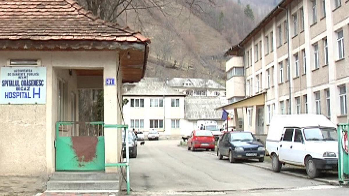 zeci de oameni au protestat la bicaz pentru redeschiderea spitalului inchis in urma cu trei ani