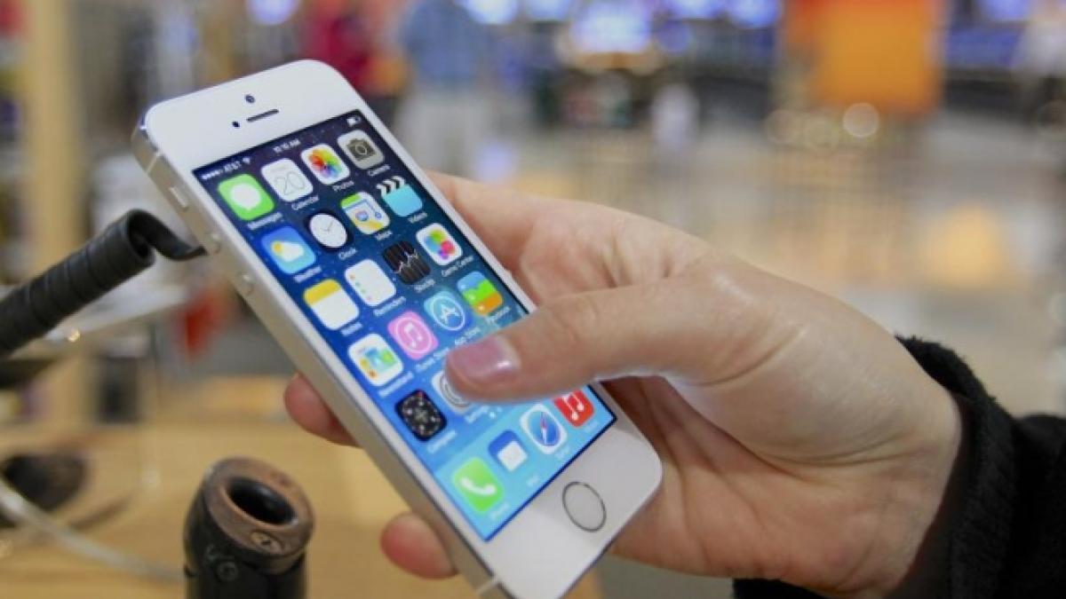 un senator american pune la indoiala sistemul de recunoastere a amprentelor a noului iphone5s