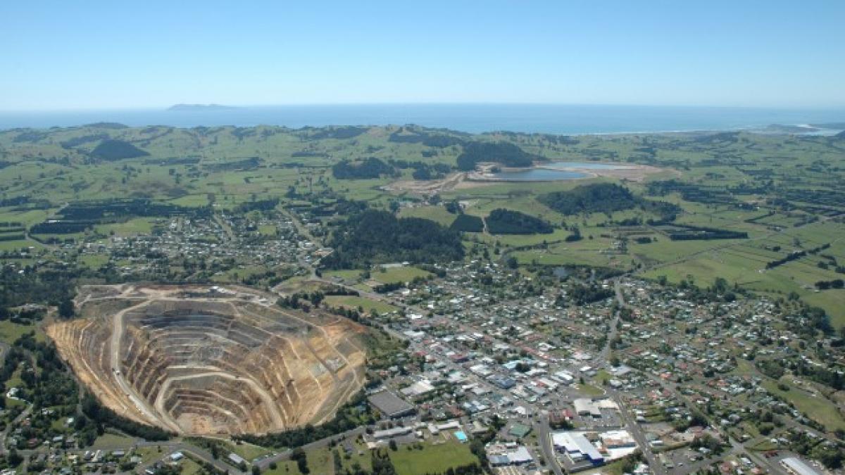ce se va intampla cu numarul locurilor de munca de la rosia montana cati oameni vor mai lucra in
