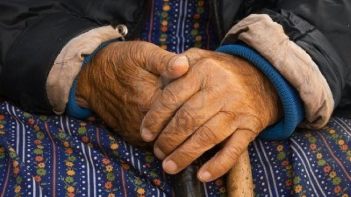 o femeie operata si imobilizata externata ca nu are bani de tratament apel pentru cei care vor sa