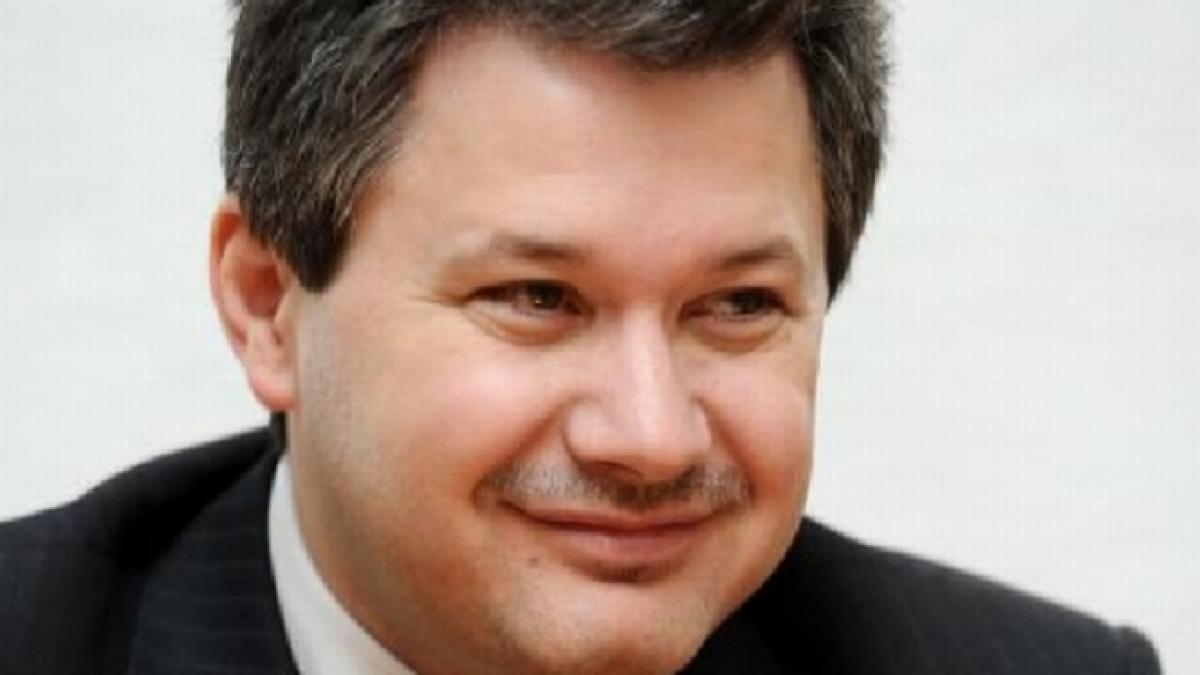 ministrul costoiu inventeaza cuvinte seful de la cercetare a spus ca invatamantul romanesc trebuie