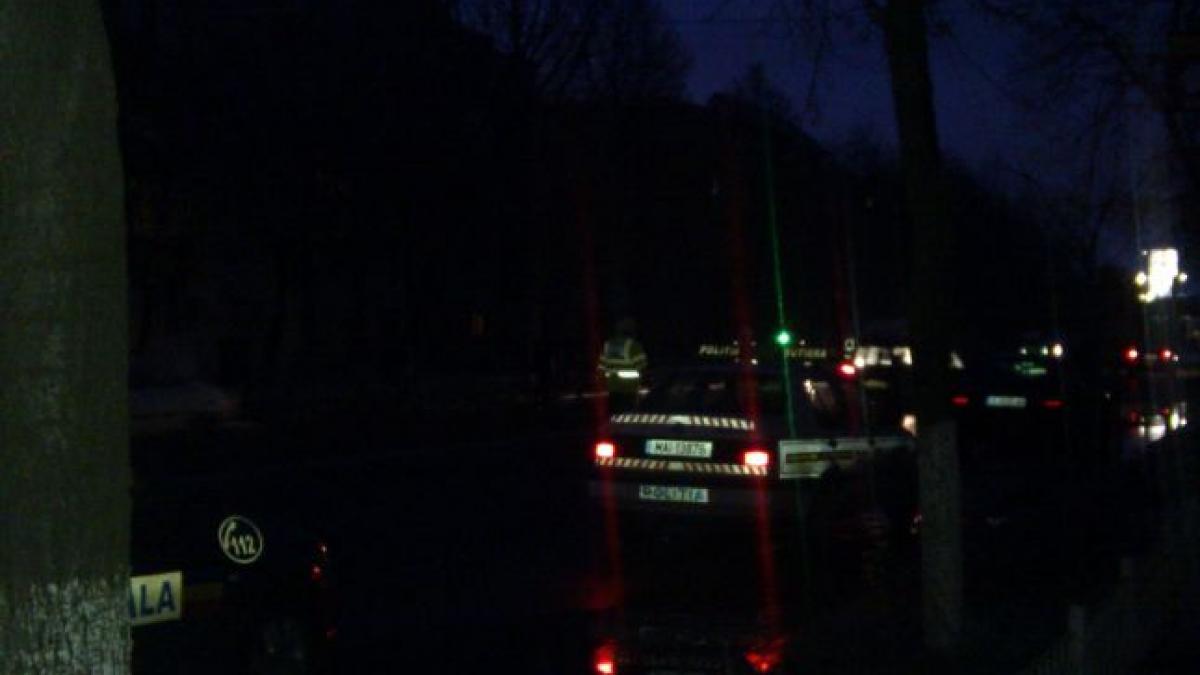 un sofer a intrat intr o curba periculoasa ca n paine a omorat o femeie si i a ranit grav copilul