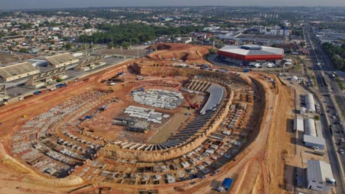 un stadion care va gazdui meciuri de la cupa mondiala din 2014 ar putea fi transformat in inchisoare