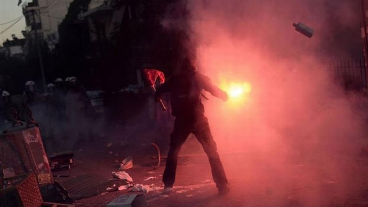 cea mai ampla manifestatie antifascista din ultimii ani peste 10 000 de greci au cerut interzicerea