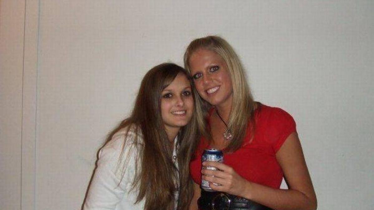 cum arata acum domnisoara in rosu dupa ce a baut sute de litri de suc acidulat regret toata viata