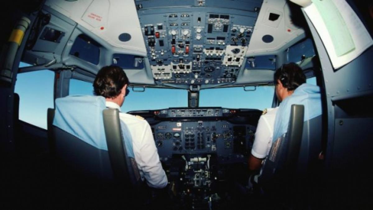 studiu peste jumatate dintre pilotii britanici au adormit in timpul zborului