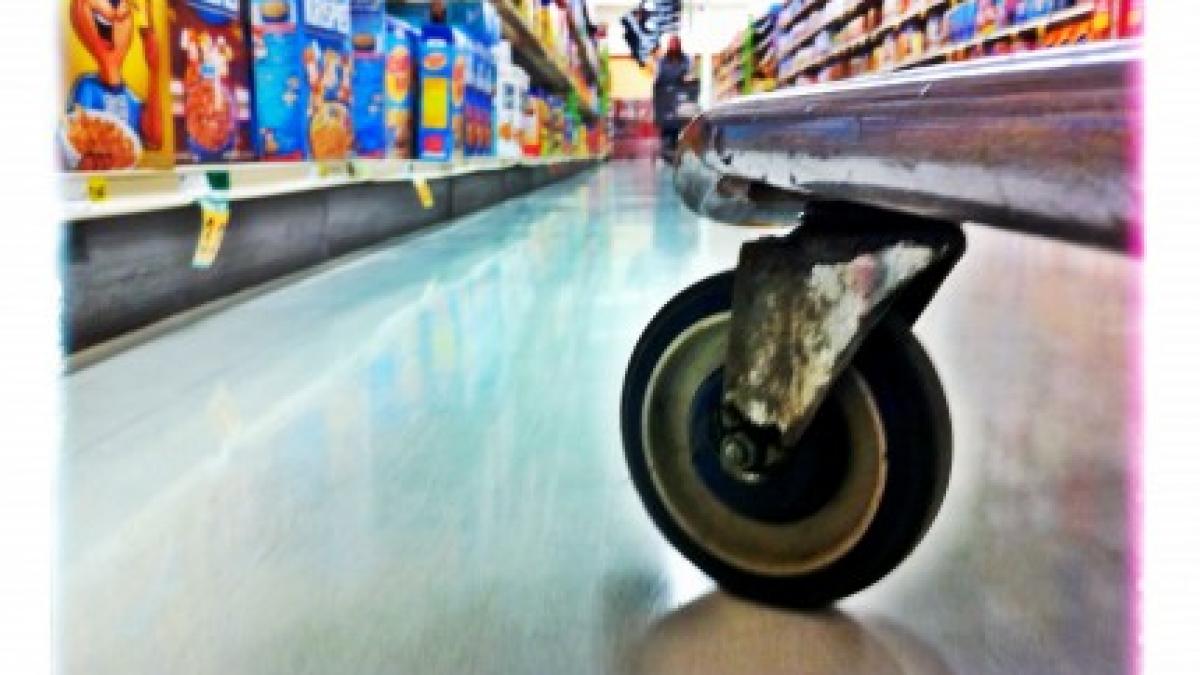 cum sa economisesti bani la cumparaturi