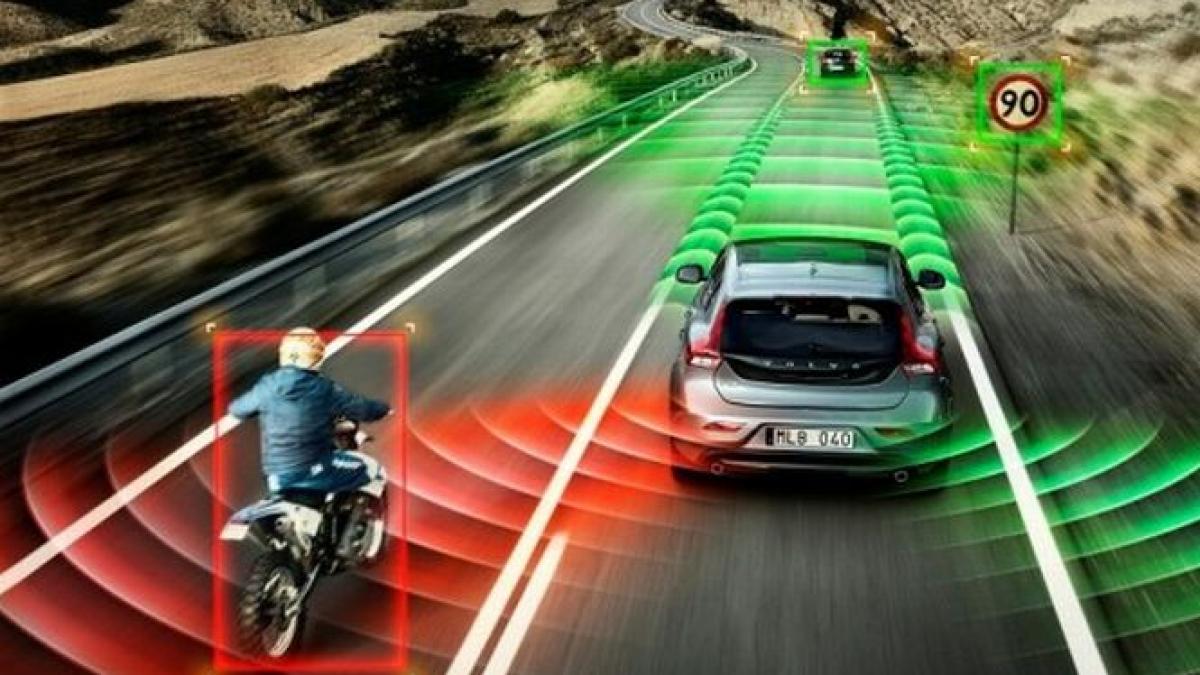 tehnologia care te fereste de accidente atunci cand esti la volan lansata de producatorii auto