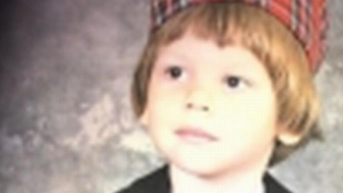 parintii lui ionut baiatul ucis de caini cer un milion de euro despagubiri pentru moartea fiului lor